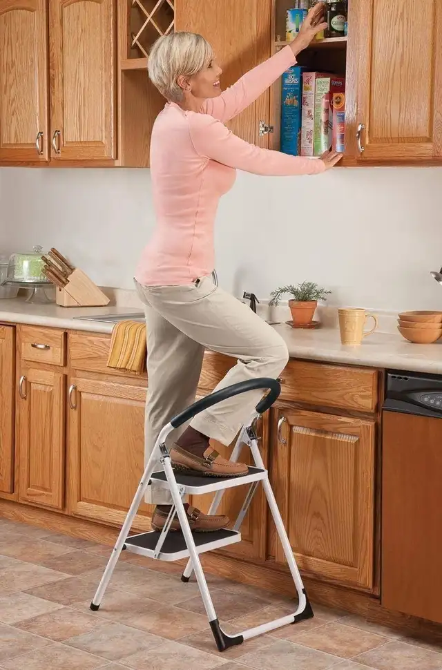 NEW 2 STEP 34" FOLDING STEP LADDER 813549 in Ladders & Scaffolding in Saskatoon - Image 9