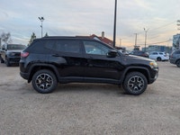 The new 2025 Jeep Compass Trailhawk Elite combines rugged capability, advanced technology, and refin... (image 7)