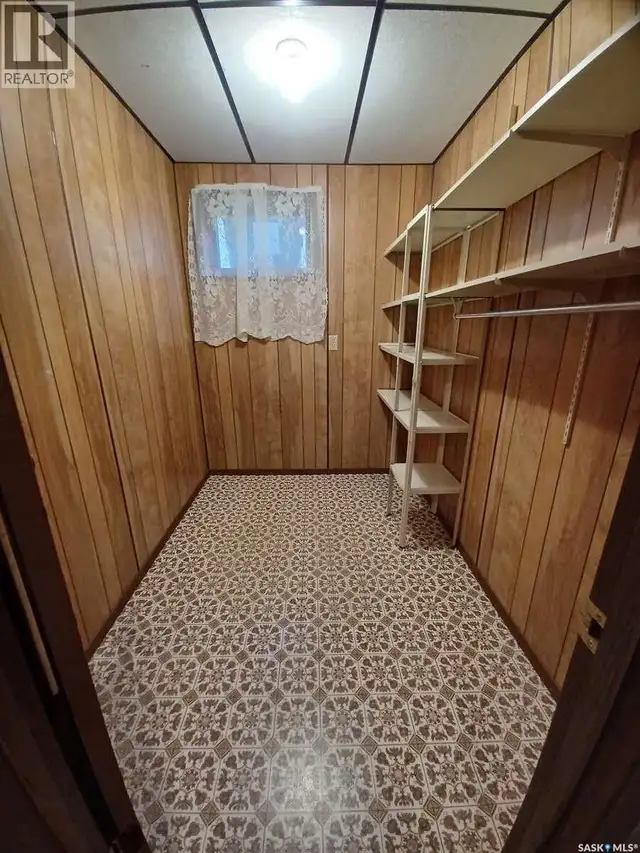 113 5th AVENUE Gravelbourg, Saskatchewan in Houses for Sale in Moose Jaw - Image 35
