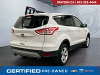 The 2016 Ford Escape SE 4WD blends versatile SUV capability, efficient performance, and modern comfo... (image 4)