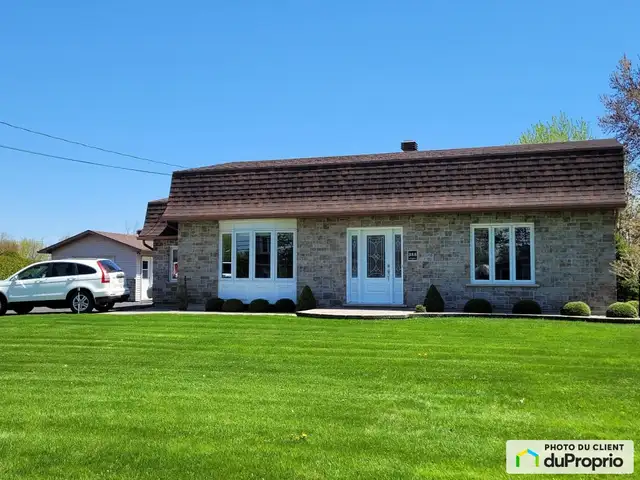 $669,000 - Bungalow in St-Jean-sur-Richelieu (St-Athanase) in Houses for Sale in Saint-Jean-sur-Richelieu - Image 2