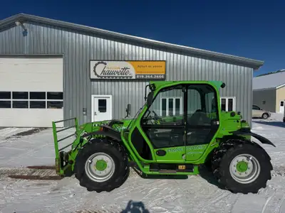 Lift Télescopique 4x4 Automatique Cabine Élévation 26 pieds Capacité 6200 Lbs Moteur Kubota 4 Cyl Di...