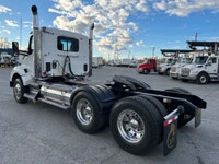 Jean-Philippe 514-770-6940 Tracteur de jour // Daycab Kenworth T880 2023 Essieux 14,600 lbs Essieux... (image 8)
