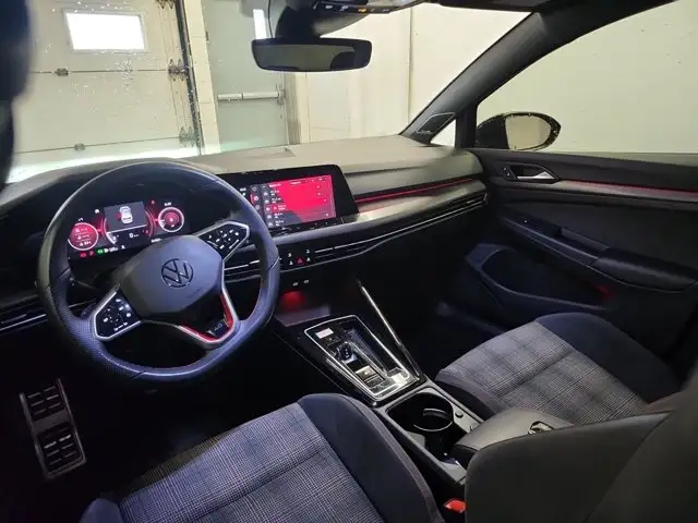 2023 Volkswagen Golf GTI 40th Anniversary | Heated Bucket Seats in Cars & Trucks in Guelph - Image 3