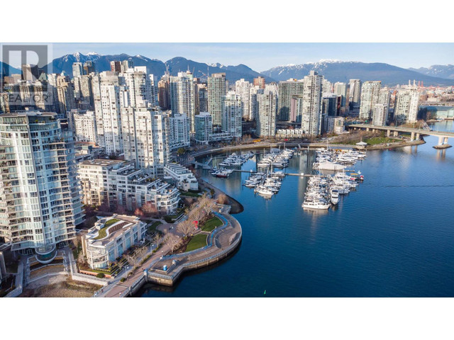 3903 1033 MARINASIDE CRESCENT Vancouver, British Columbia in Condos for Sale in Vancouver - Image 3
