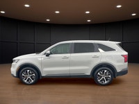 Price includes $1,000 finance credit. Price does not include fees or taxes. The 2022 Kia Sorento 2.5... (image 1)
