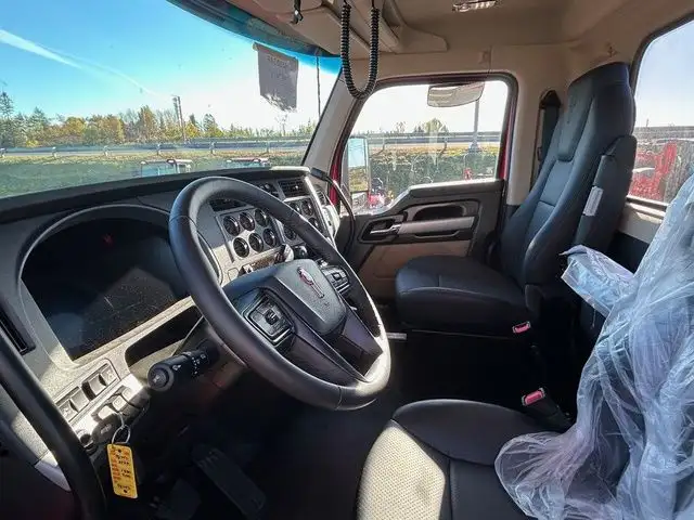 2026 Kenworth T880 in Heavy Trucks in Moncton - Image 8