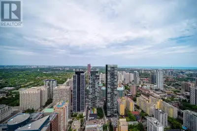 Cresford 5 Star Condo Living Casa 3. Located Near Yonge And Bloor And Steps To Bloor Street Shopping...