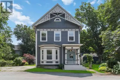 Welcome to this stunningly renovated historic home with breathtaking views of Shelburne Harbour. Loc...