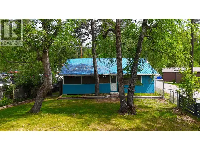189 Alpine Road Christina Lake, British Columbia in Houses for Sale in Penticton - Image 6