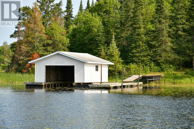 Cabin on Snake Bay Sioux Narrows, Ontario in Houses for Sale in Kenora - Image 4