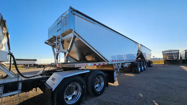 2026 DOEPKER Legacy Super B **SALE SAVE $6,500** in Farming Equipment in Saskatoon - Image 10