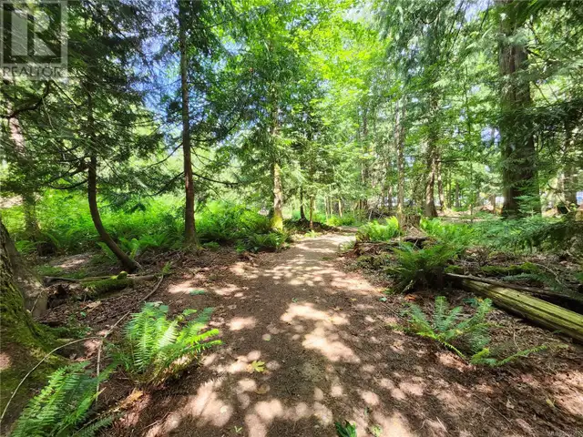 1075 SPIDER LAKE Rd Qualicum Beach, British Columbia in Houses for Sale in Parksville / Qualicum Beach - Image 16