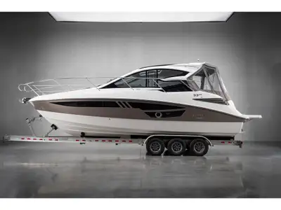Bateau Cobrey 33 HT ? vendre. Très bien équipé : plancher teak, génératrice fisher panda diesel, air...