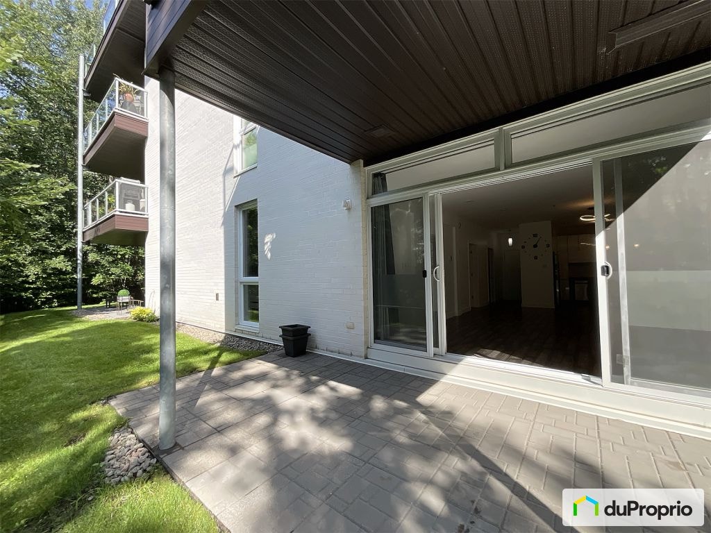 $436,100 - Condominium for sale in Longueuil (Vieux-Longueuil) — photo 3