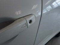 ===== Key Features ===== * 184,254 km * One Owner * No Reported Accidents * Front-Wheel Drive (FWD)... (image 8)
