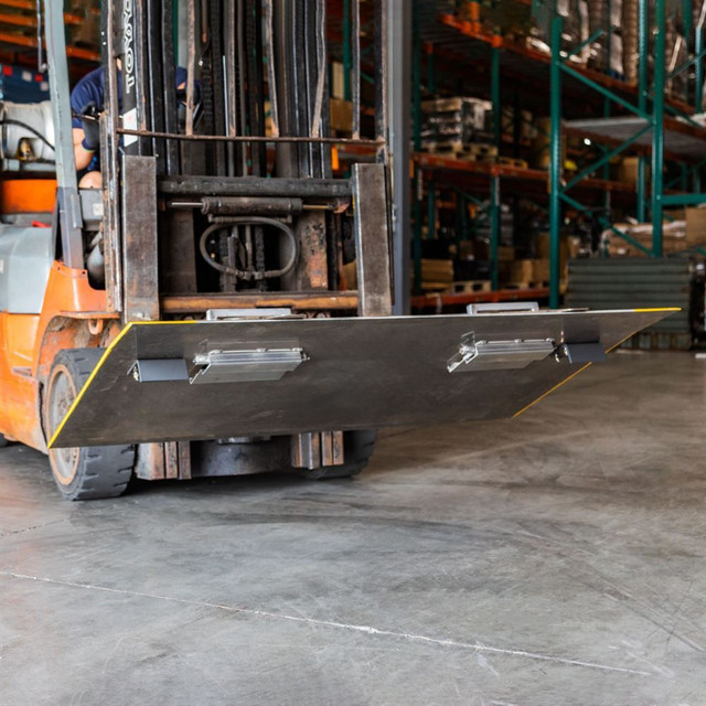 rampe d'accès pour conteneur dans Autres équipements commerciaux et industriels  à Saguenay - Image 4