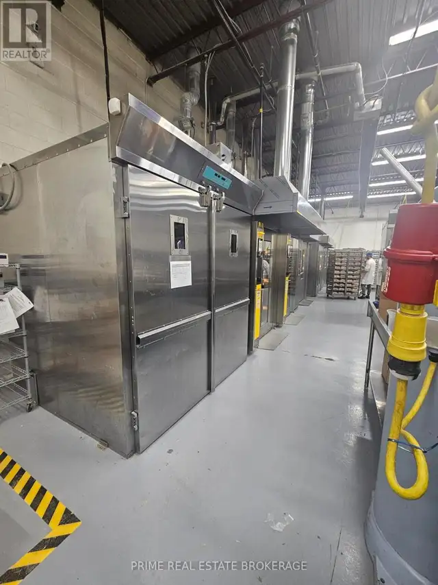 159 STRONACH CRESCENT London East (East D), Ontario in Commercial & Office Space for Rent in London - Image 5