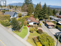 780 HENDRY AVENUE North Vancouver, British Columbia