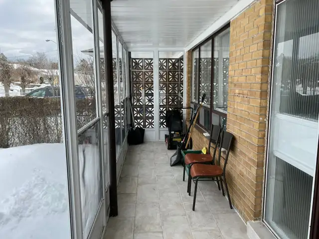 Room for rent near York University in Room Rentals & Roommates in City of Toronto - Image 5