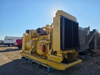 Visit www.globalpower.ca for larger photos and more details! Hours: 4 Fuel: Diesel kW: 305 Volts: 48...