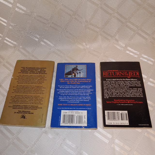 Star Wars Series - 3 Paperback Books in Fiction in Belleville - Image 2