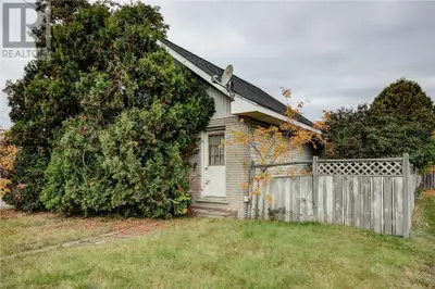 Great Starter Home in an affordable price point! This 2 bed, 2 bath home in the heart of Garson is l...