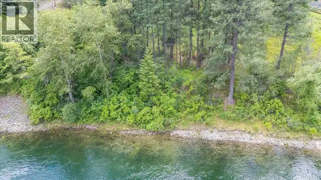 1101 1st Street Lot# Lot A Castlegar, British Columbia in Land for Sale in Nelson - Image 9