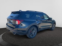 Check out this vehicle's pictures, features, options and specs, and let us know if you have any ques... (image 4)