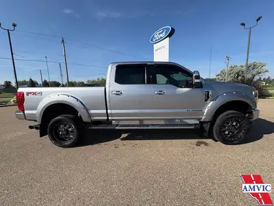 // ACCIDENT FREE!! // Experience the power and reliability of the 2021 Ford Super Duty F-350 SRW Lar...