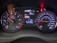 Imaginez tracer des virages avec un sourire, le grondement iconique d'une Subaru WRX blanche 2018 so... (image 8)