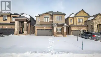 An exceptional lease opportunity awaits in Paris, Ontario! This beautifully built detached home offe...