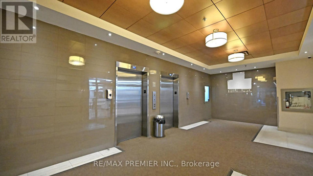 311-07 - 330 HIGHWAY 7 E Richmond Hill (Doncrest), Ontario in Commercial & Office Space for Rent in Markham / York Region - Image 4
