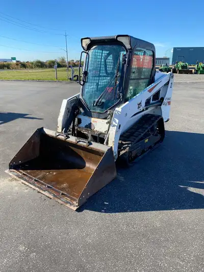 Cab with heat and air, New/Used : Used Condition : Good Hours : 1700 hrs Fuel Type : Diesel 2017 Bob...