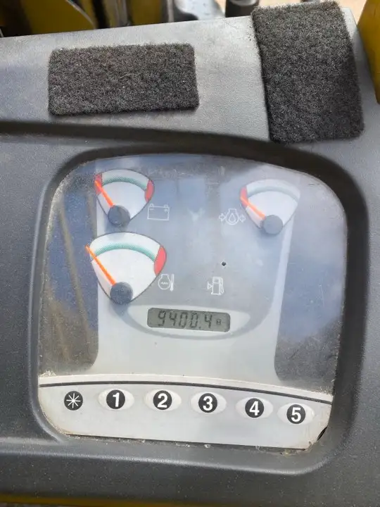 2006 Hyster 12000 lb forklift in Heavy Equipment Parts & Accessories in Oakville / Halton Region - Image 10