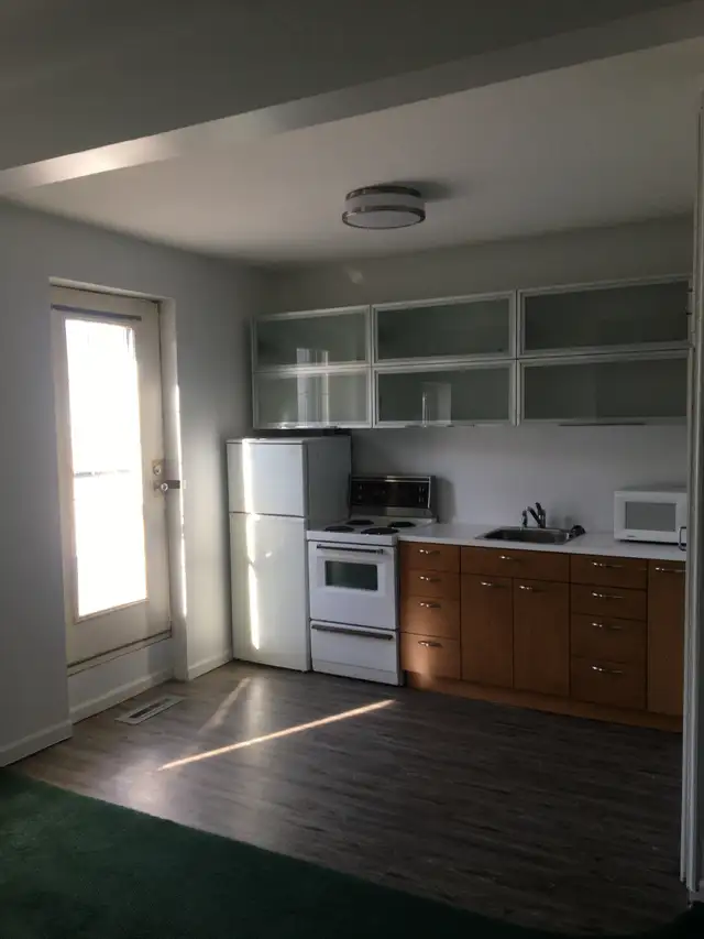 644 Broadway Avenue Apartment Rental - Available Immediately!