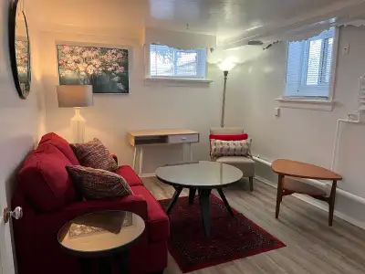 This fully furnished one bedroom apt is centrally located and is close to downtown, Ramsay Lake, HSN...