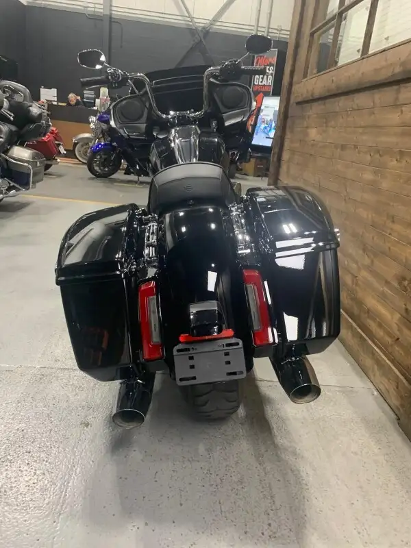 2025 Harley-Davidson Road Glide in Street, Cruisers & Choppers in Oshawa / Durham Region - Image 13