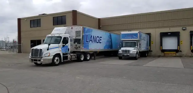 Open storage space Etobicoke daytime weekdays access only in Storage & Organization in Mississauga / Peel Region - Image 10