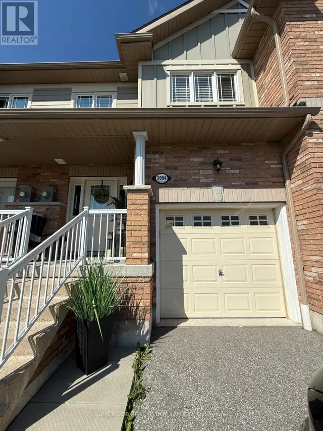 2084 GIBSON STREET Innisfil (Alcona), Ontario in Long Term Rentals in Barrie - Image 2