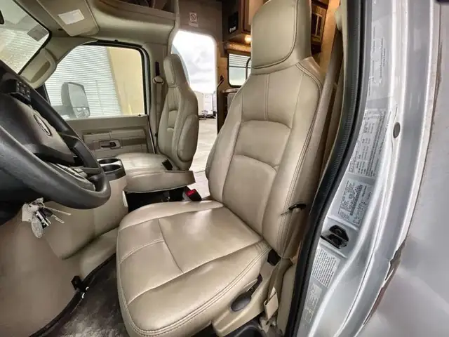 2023 Thor Motor Coach Four Winds 24F in RVs & Motorhomes in Kamloops - Image 20