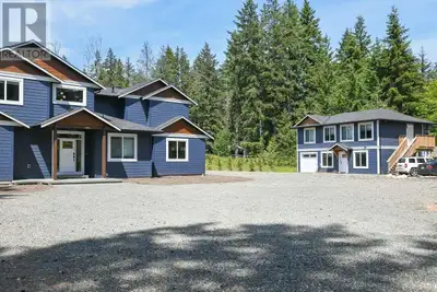 For more information, please click Brochure button. Two homes on 2.0 acres at 2390 & 2386 Barbara Ro...