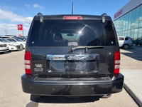 2010 JEEP LIBERTY LIMITED EDITION 4WD * COMFORT AND CONVENIENCE GROUP * ONE OWNER FEATURES INCLUDE:... (image 4)