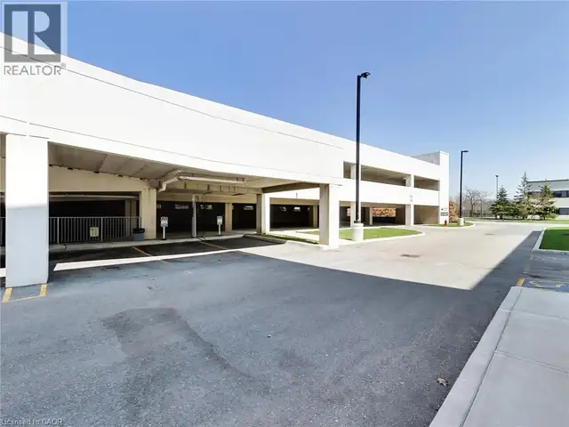 5045 MAINWAY Boulevard Burlington, Ontario in Commercial & Office Space for Rent in Oakville / Halton Region - Image 12