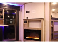 *** Luxurious Alpha Wolf!! Absolutely one of the nicest campers you will find!! Scroll through the p... (image 8)