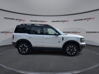 // ACCIDENT FREE!! // // SINGLE OWNER! // This 2024 Ford Bronco Sport Outer Banks 4WD is a smart SUV... (image 8)