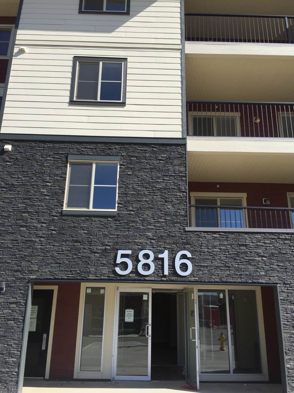 2 bedrooms 2 baths, Condo in MacTaggart Available Immediately 2