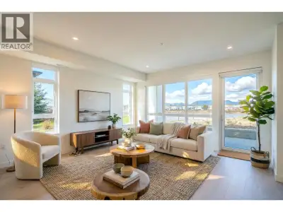 Welcome to Parc Portofino, a signature waterfront residence by the reputable Dava Developments! This...
