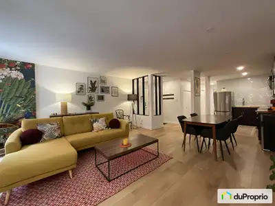 Condo rénové de 2 chambres idéalement situé près du Marché Atwater et du Canal Lachine Découvrez ce...