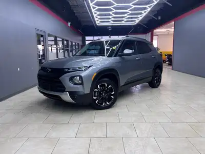 Experience the 2023 Chevrolet TrailBlazer LT in a stunning gray finish with the confidence of all-wh...